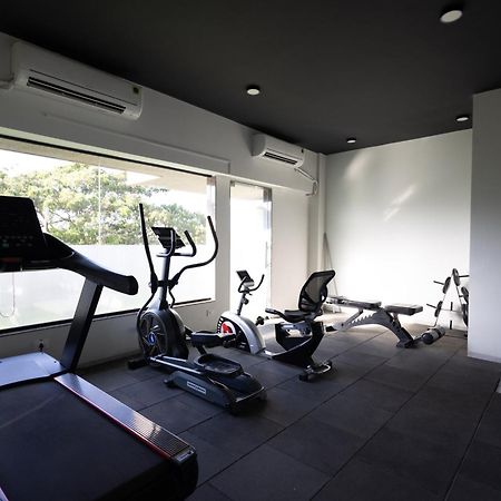Freesia Residency By Express Inn - Navi Mumbai Buitenkant foto