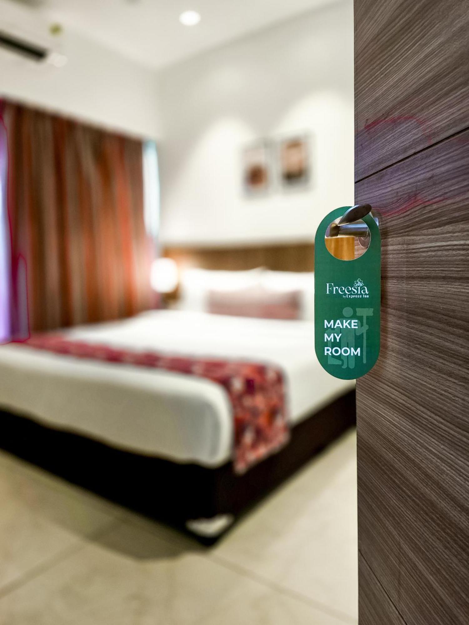 Freesia Residency By Express Inn - Navi Mumbai Buitenkant foto