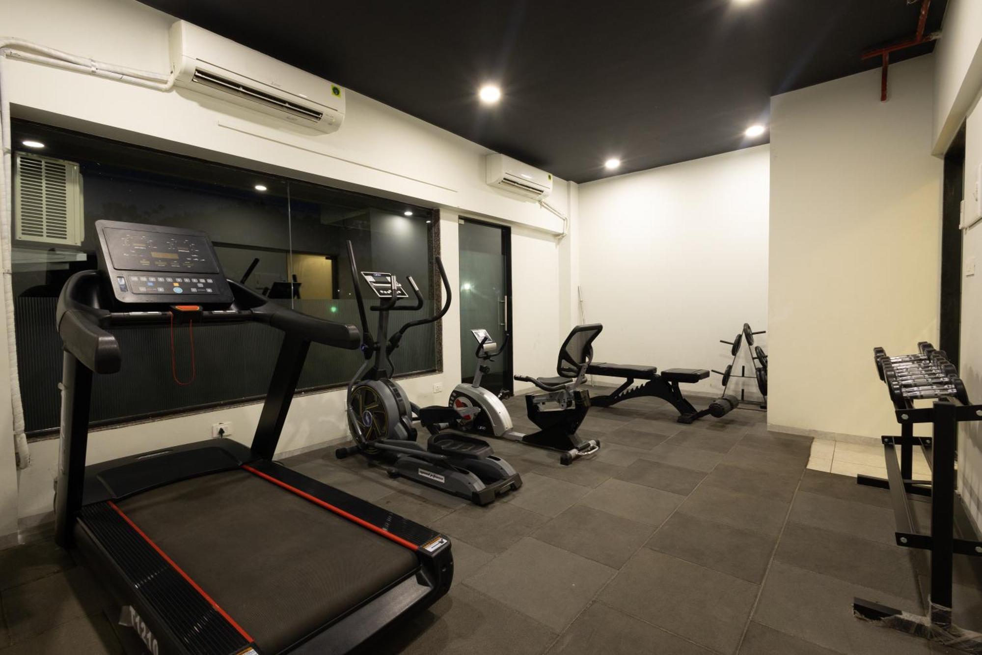 Freesia Residency By Express Inn - Navi Mumbai Buitenkant foto