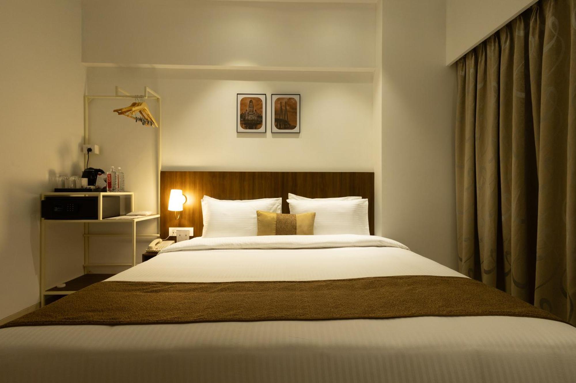 Freesia Residency By Express Inn - Navi Mumbai Buitenkant foto