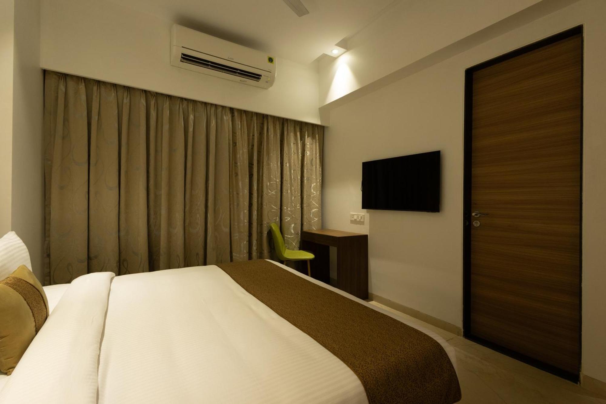 Freesia Residency By Express Inn - Navi Mumbai Buitenkant foto