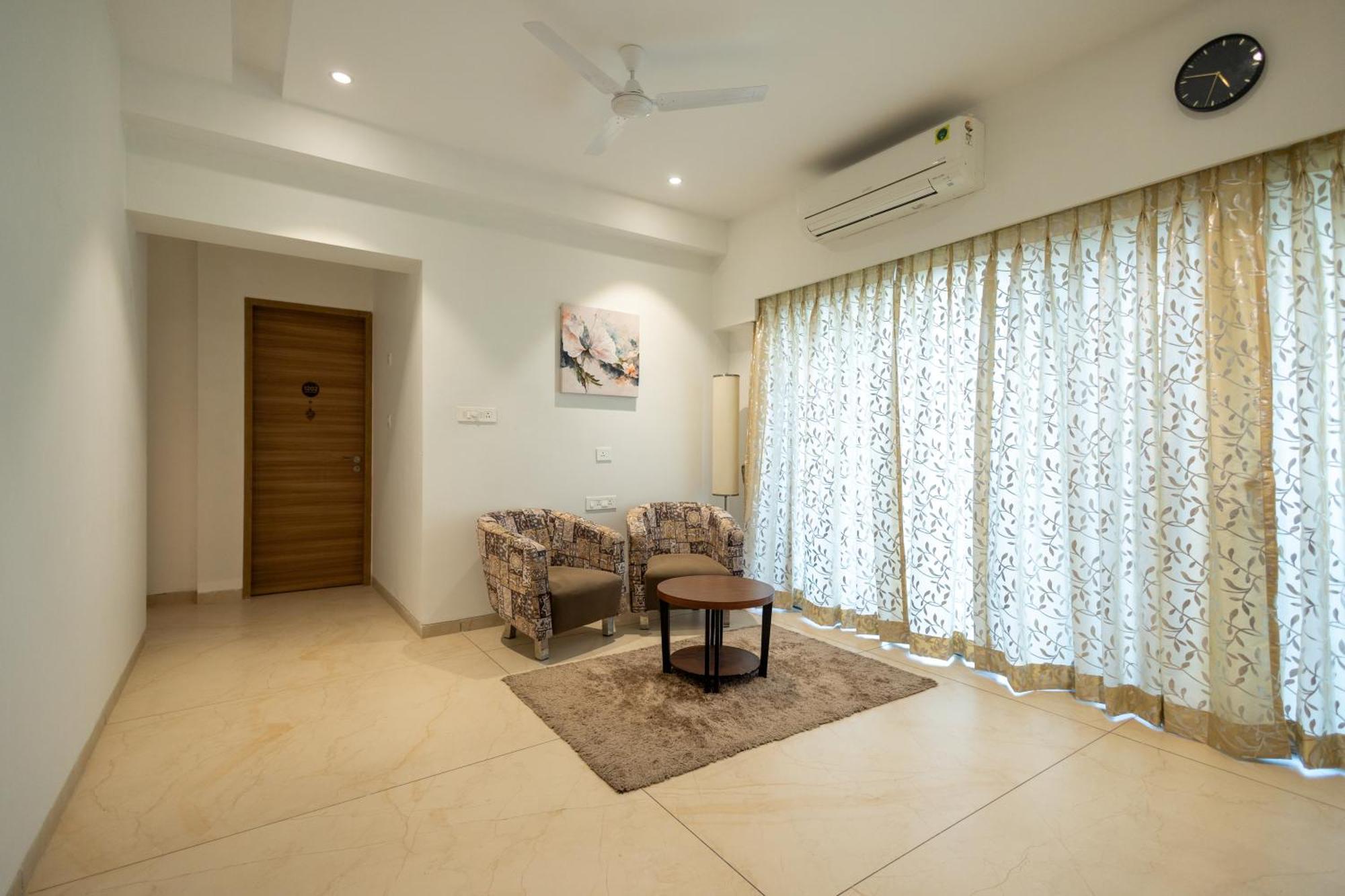 Freesia Residency By Express Inn - Navi Mumbai Buitenkant foto