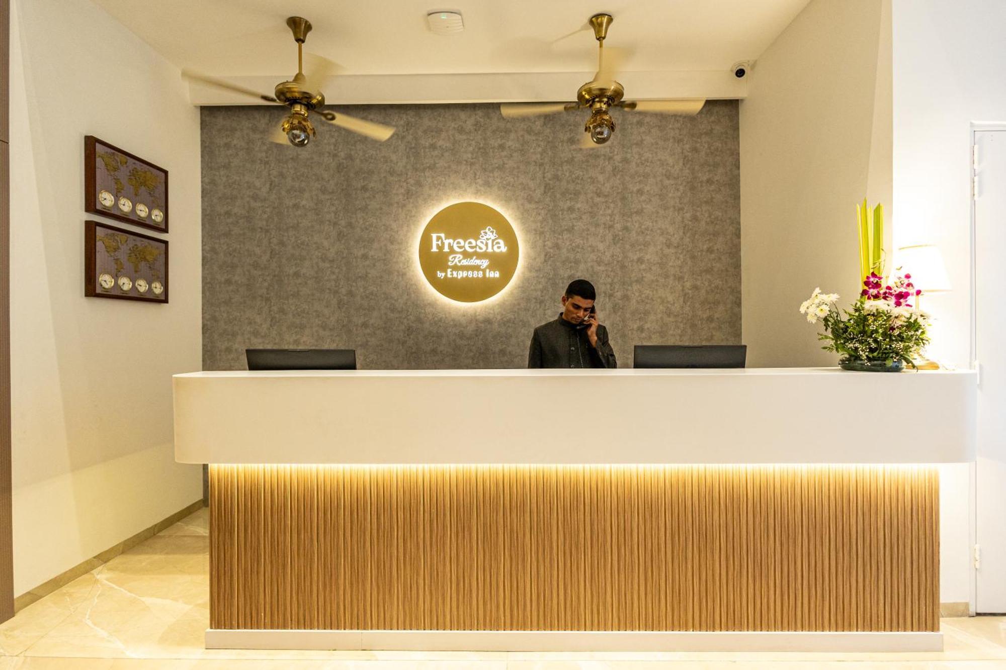 Freesia Residency By Express Inn - Navi Mumbai Buitenkant foto
