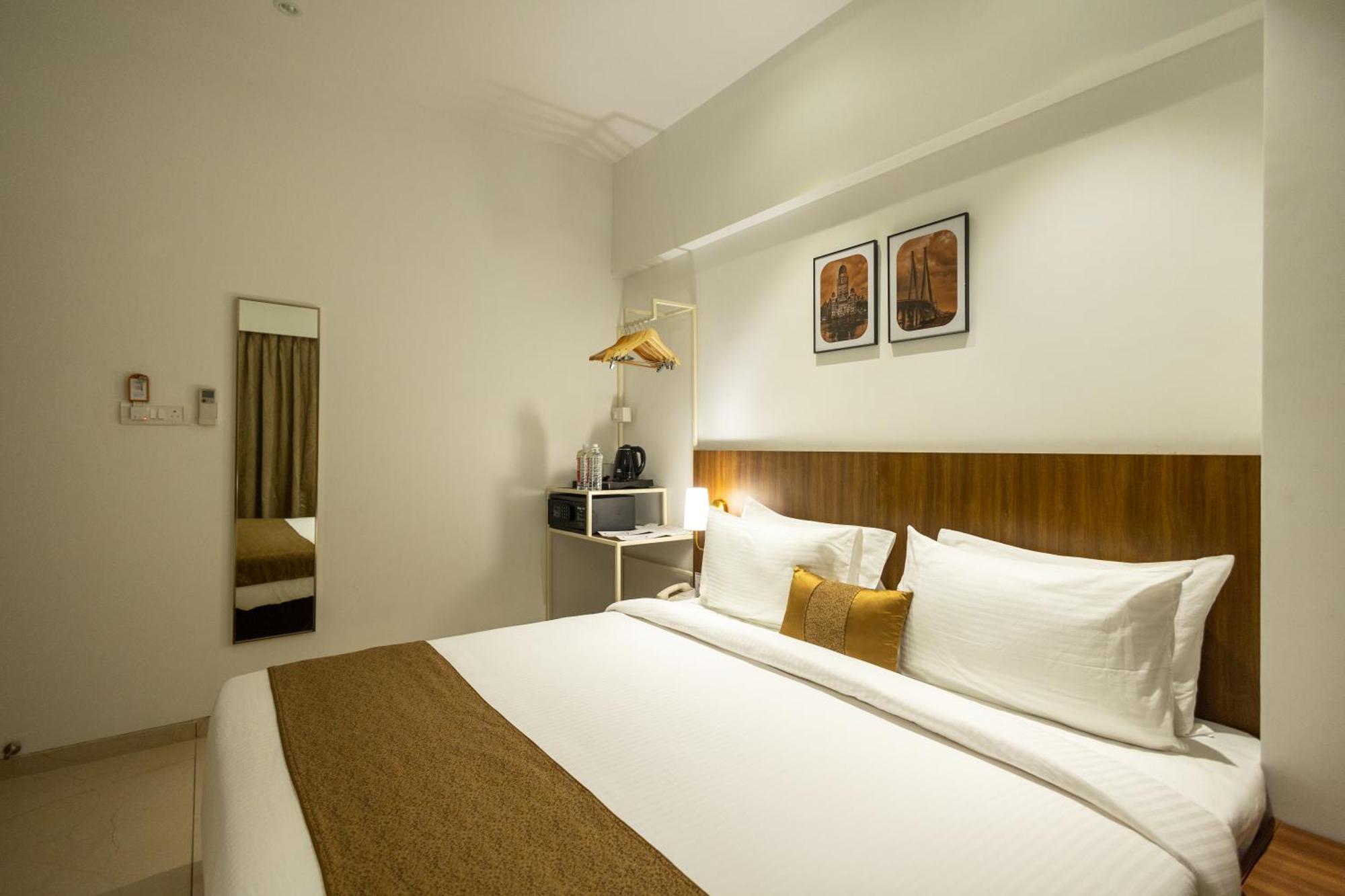 Freesia Residency By Express Inn - Navi Mumbai Buitenkant foto