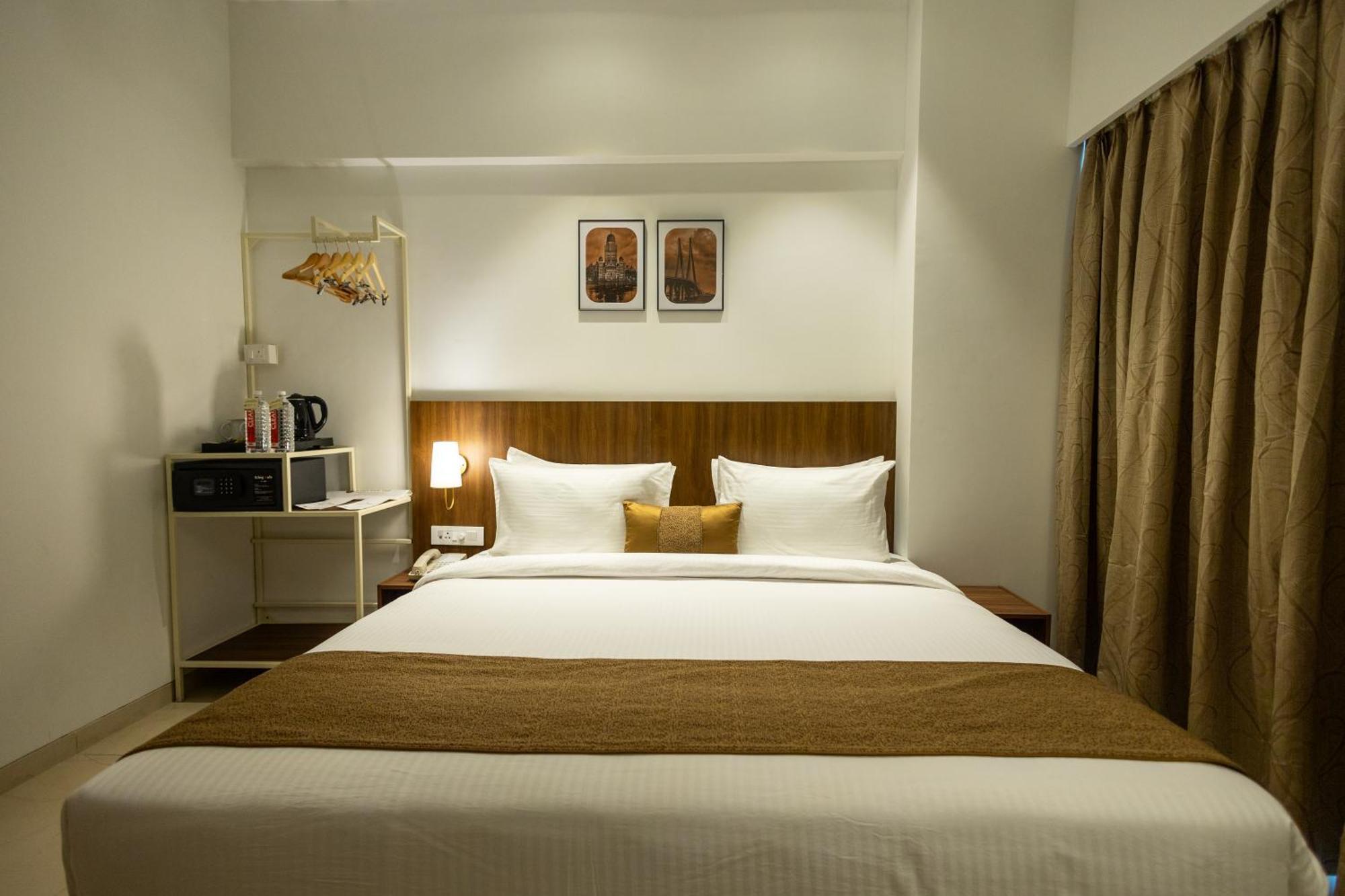 Freesia Residency By Express Inn - Navi Mumbai Buitenkant foto